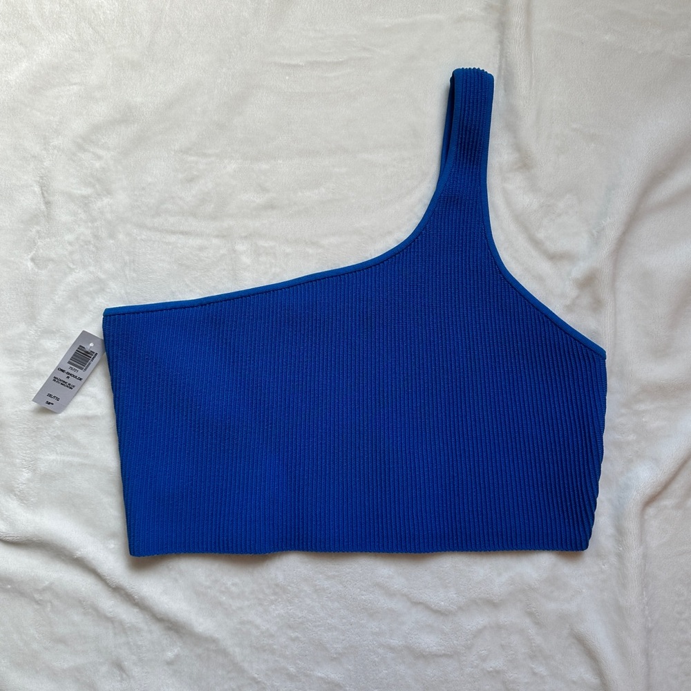 Aritzia Babaton Knit One Shoulder Crop Top
